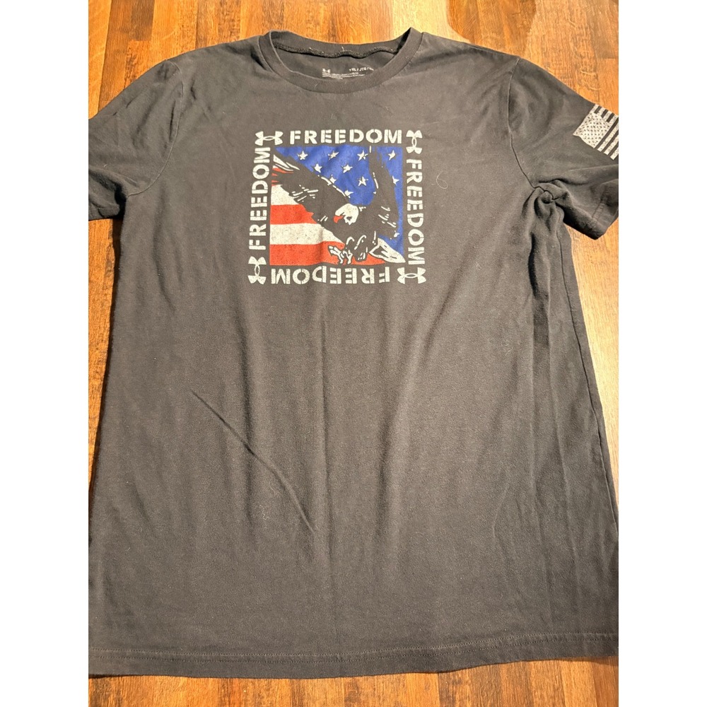 Under Armour Boys Freedom American Flag Graphic T-Shirt Black YXL Loose Fit